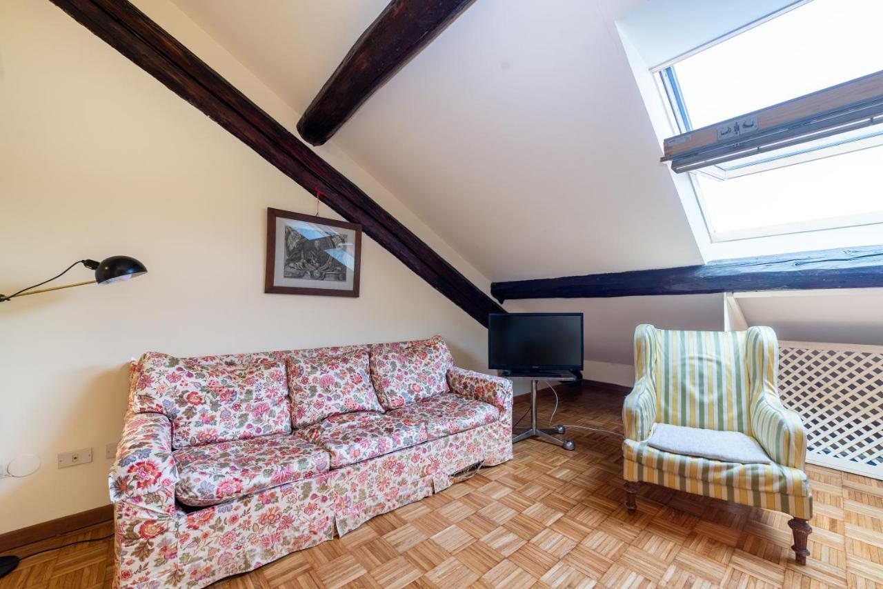 Brera - Sella Charme Apartment Castle View Milan Luaran gambar