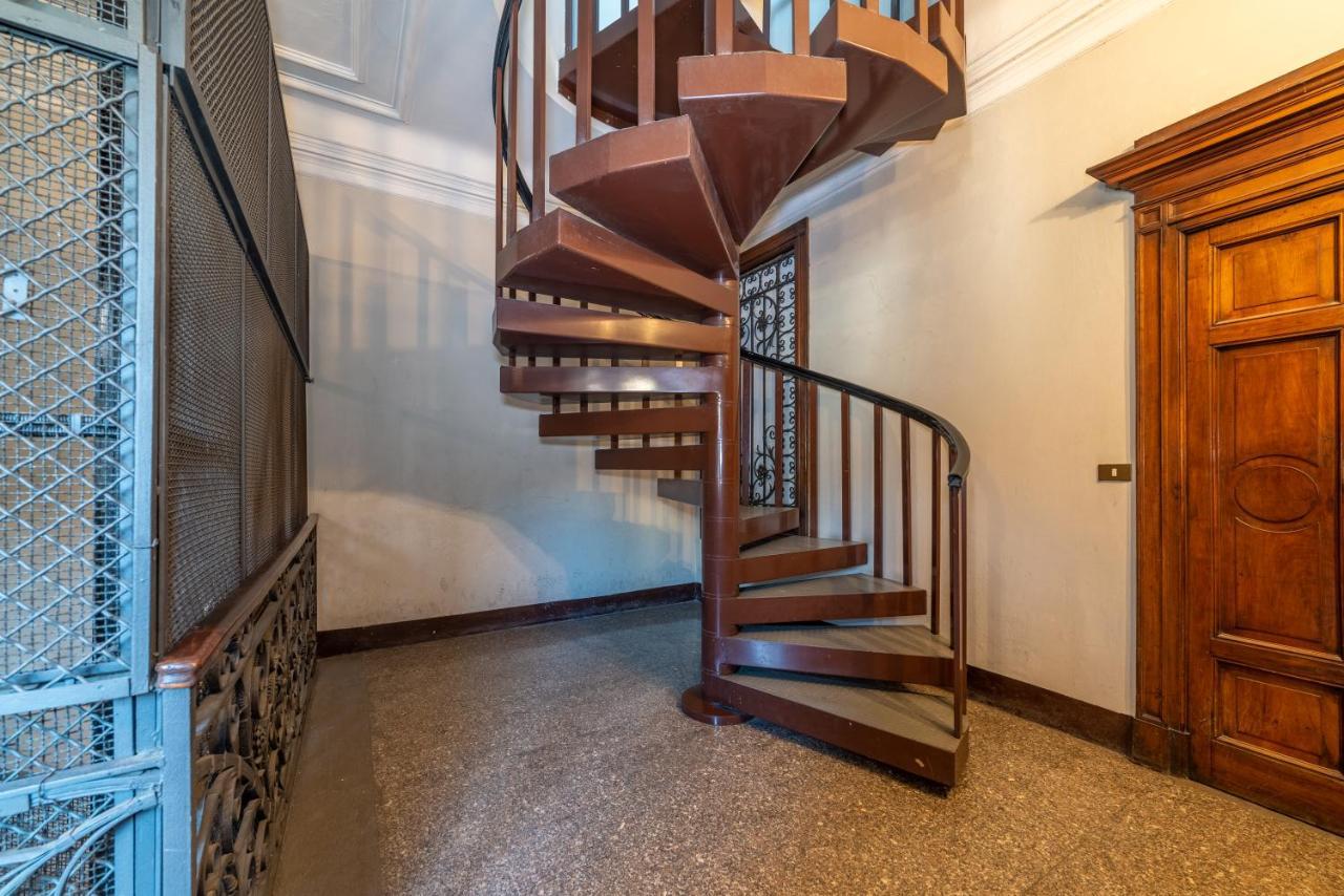 Brera - Sella Charme Apartment Castle View Milan Luaran gambar